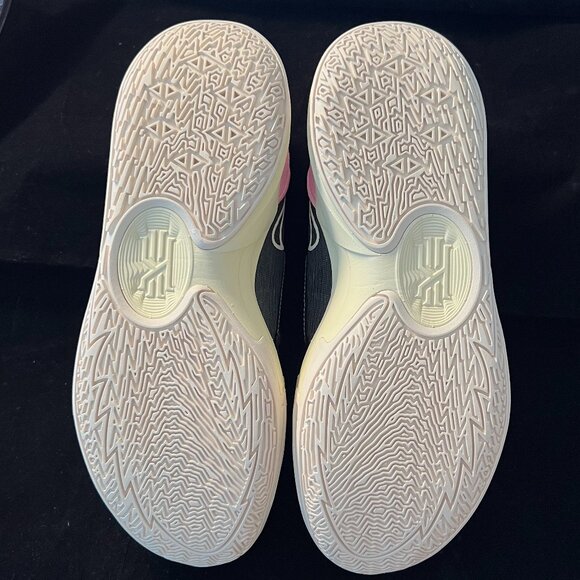 Nike Kyrie 5 Low Preservation NWOT M 9.5 - Picture 6 of 7